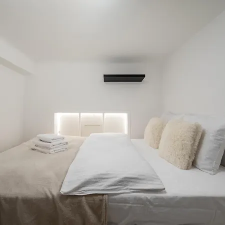 żelazna Downtown By Bookinghost *