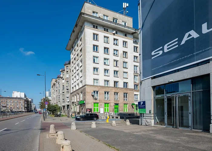 Zelazna Downtown By Bookinghost * Warsaw